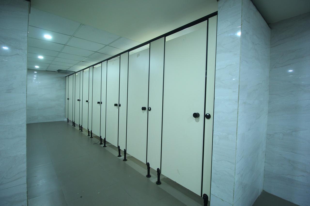 Jackpot Room In & Out Dormitory Ahmedabad Exterior foto